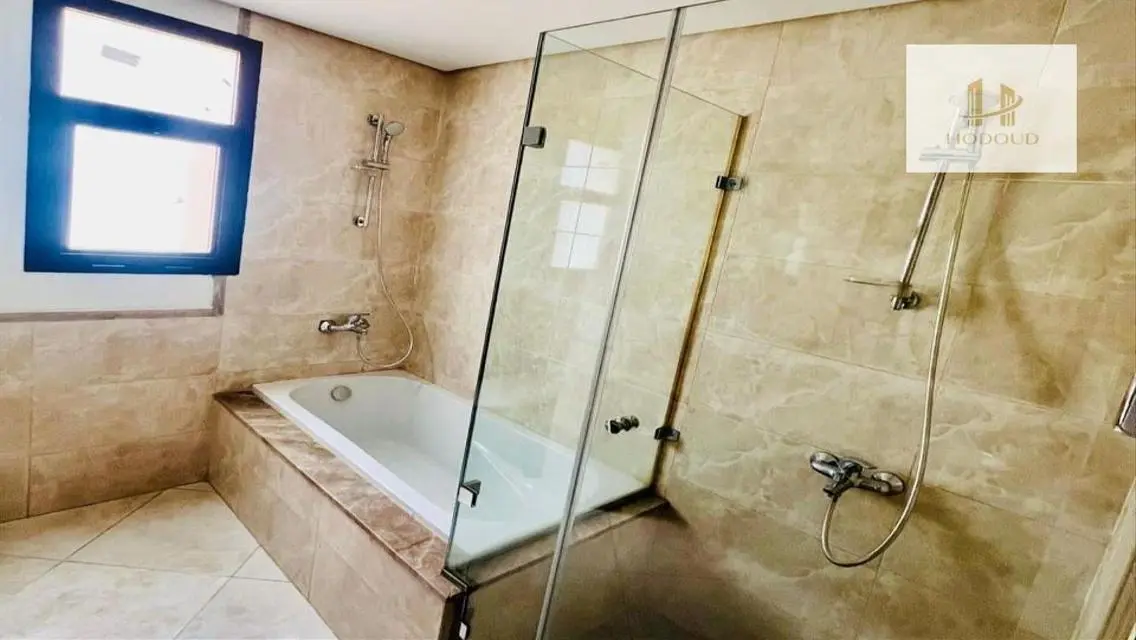 Luxury Apartment in Prime Location