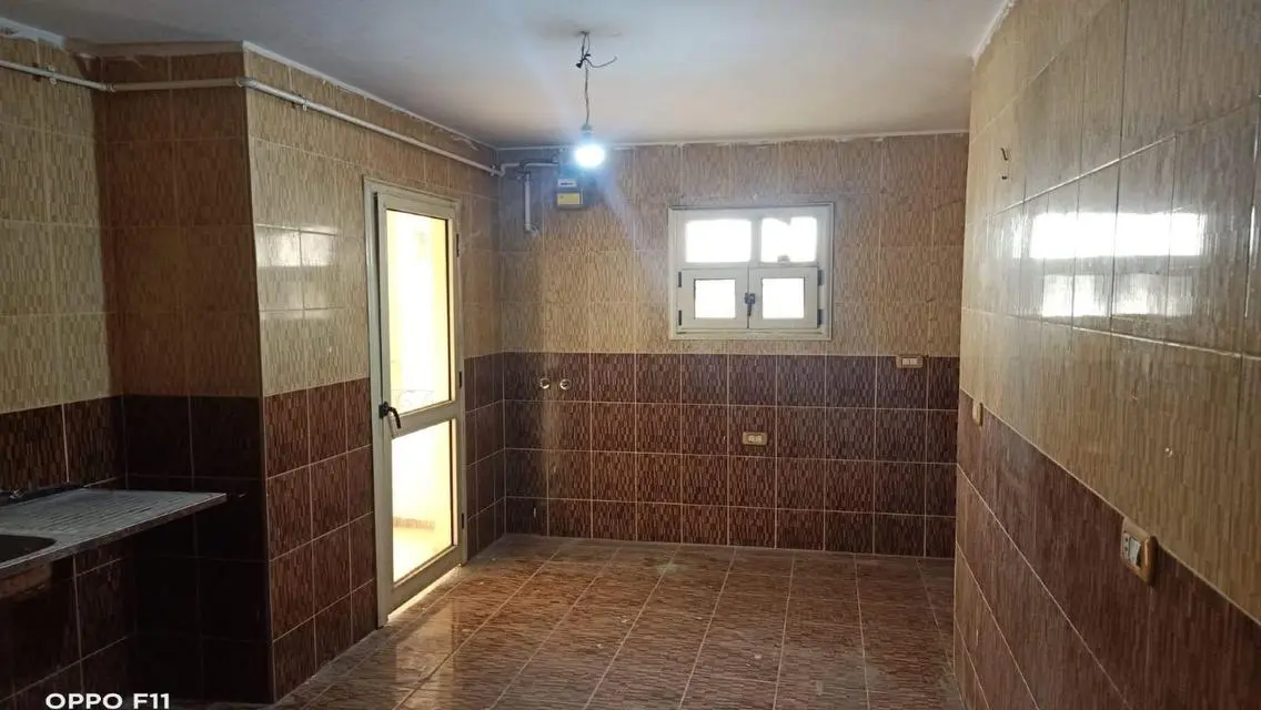 عقار للإيجار بسعر مميز في موقع مركزي
