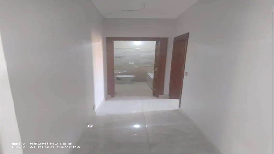 شقة مميزة للإيجار في قلب المدينة