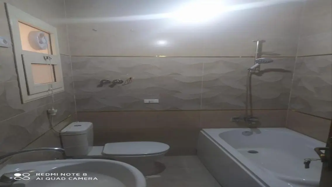 شقة مميزة للإيجار في قلب المدينة