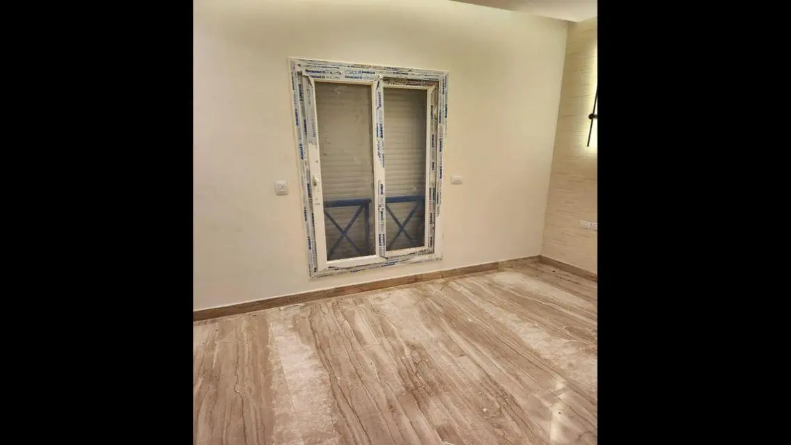 فيلا فاخرة للبيع بمساحة واسعة