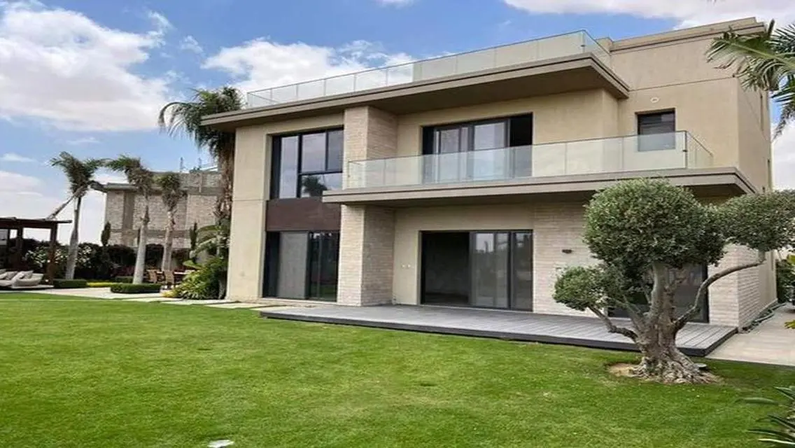 Modern Luxury Home with Private Garden and Pool