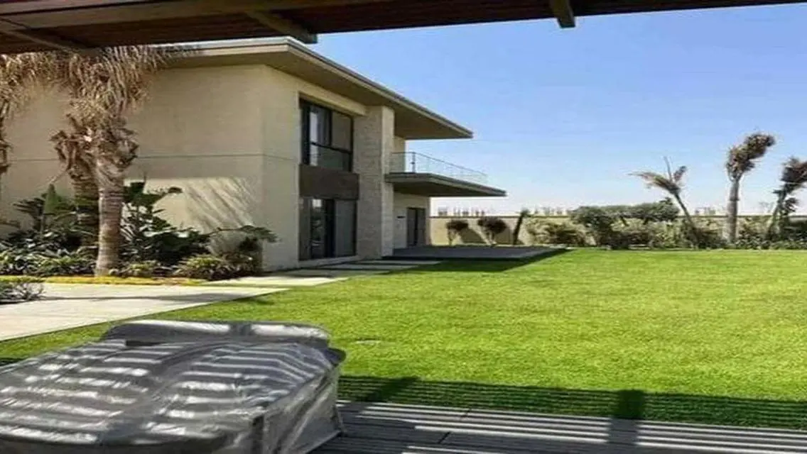 Modern Luxury Home with Private Garden and Pool
