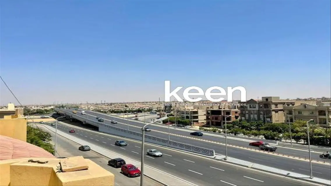 شقة فاخرة مع حديقة خاصة للبيع