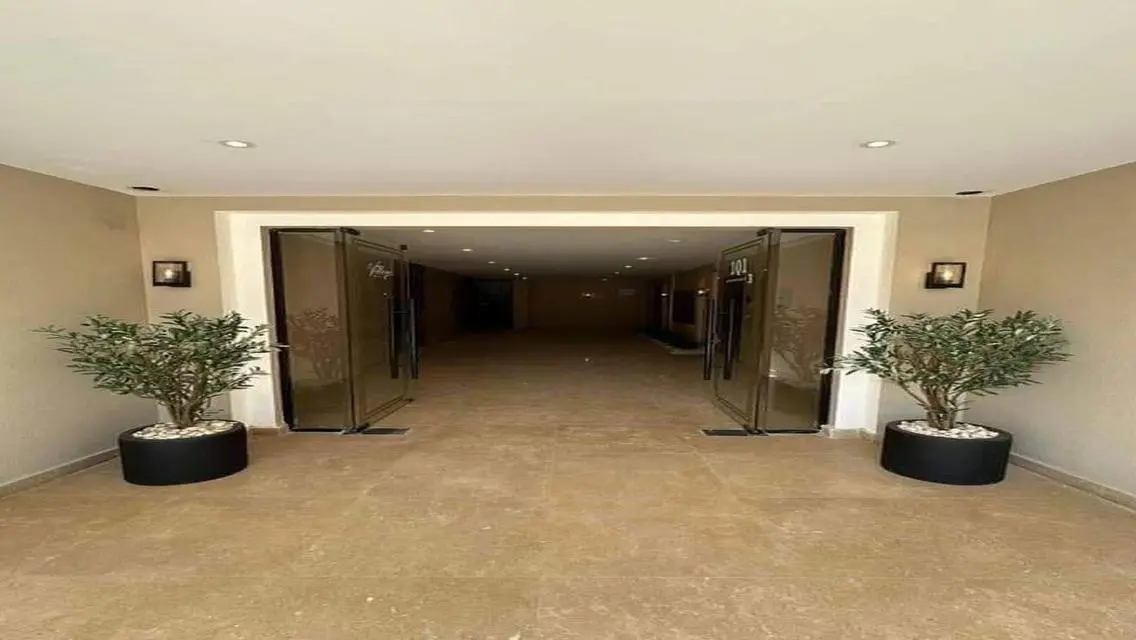 فيلا فاخرة بمساحة واسعة في دورا