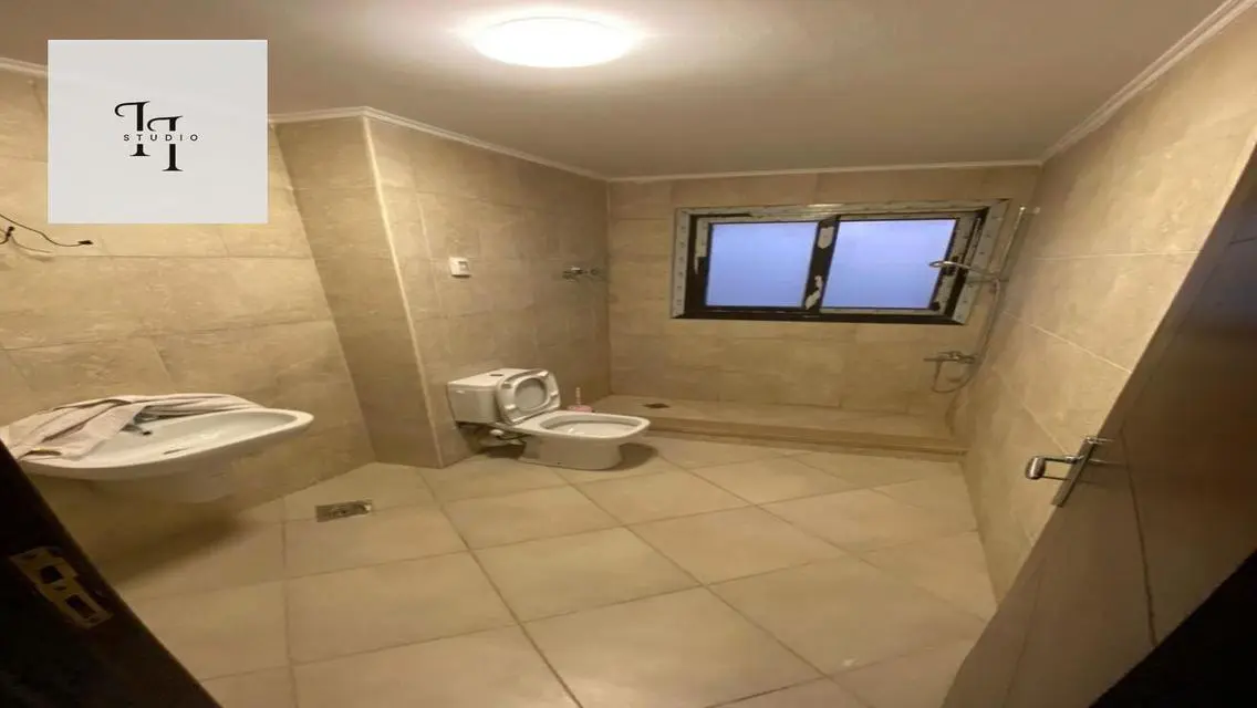 Stunning 3-Bedroom Apartment for Sale in AUC - 200 sqm