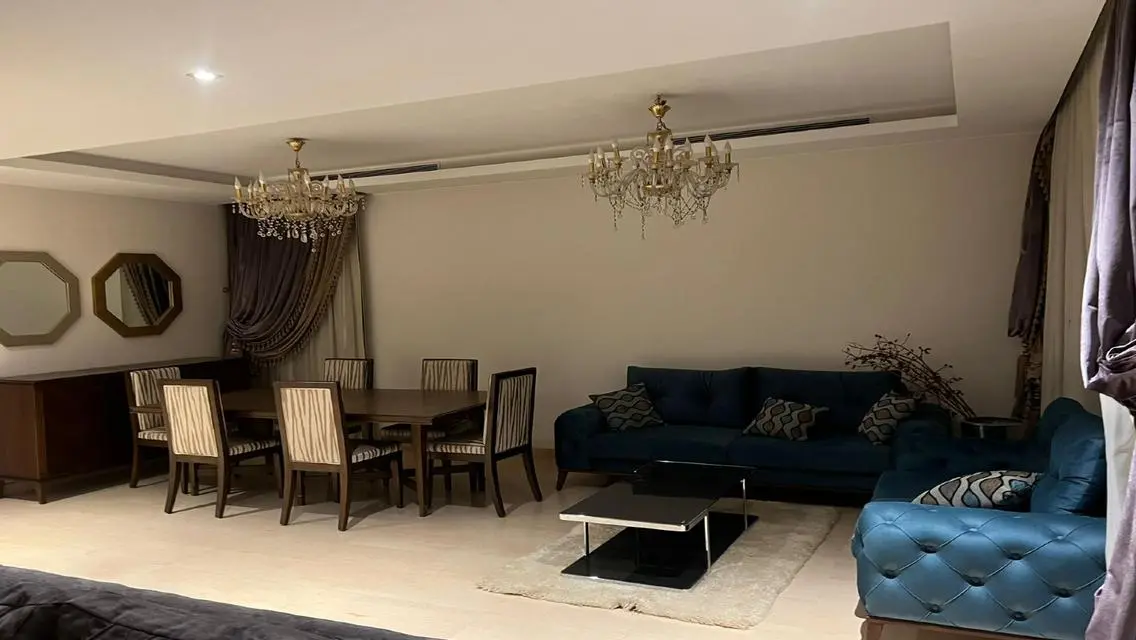 Luxury Apartment in Collaborative West