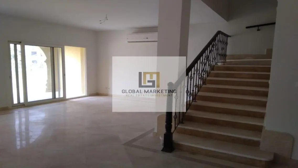 Luxury Apartment with 2500 meters in the Heart of the City