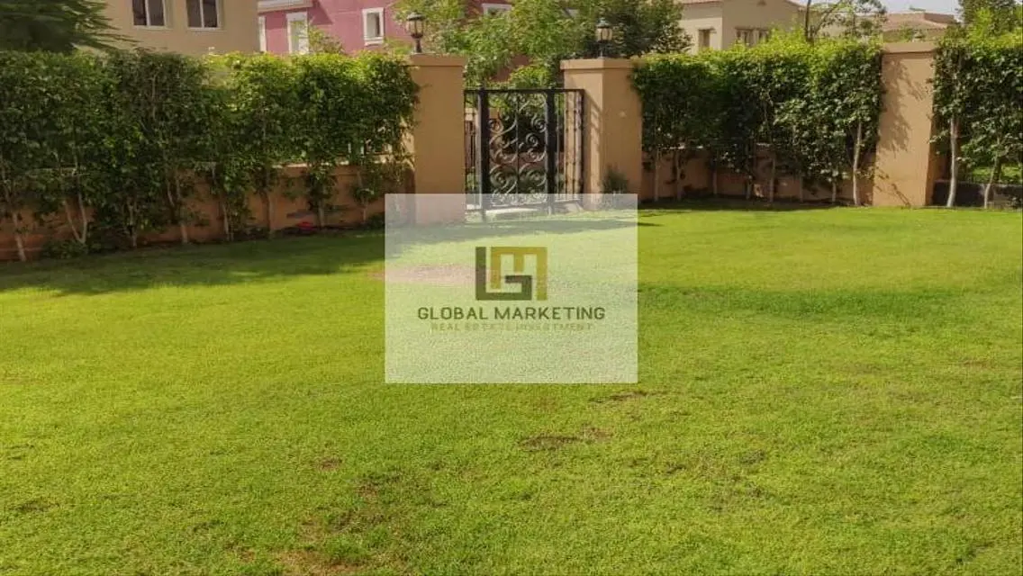 Luxury Apartment with 2500 meters in the Heart of the City
