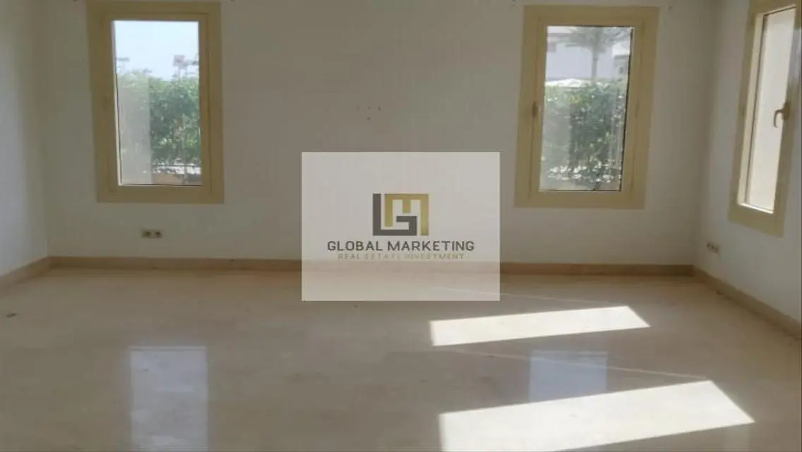 Luxury Apartment with 2500 meters in the Heart of the City