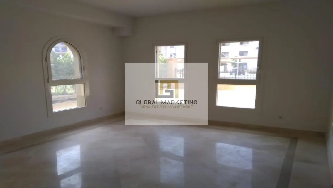 Luxury Apartment with 2500 meters in the Heart of the City