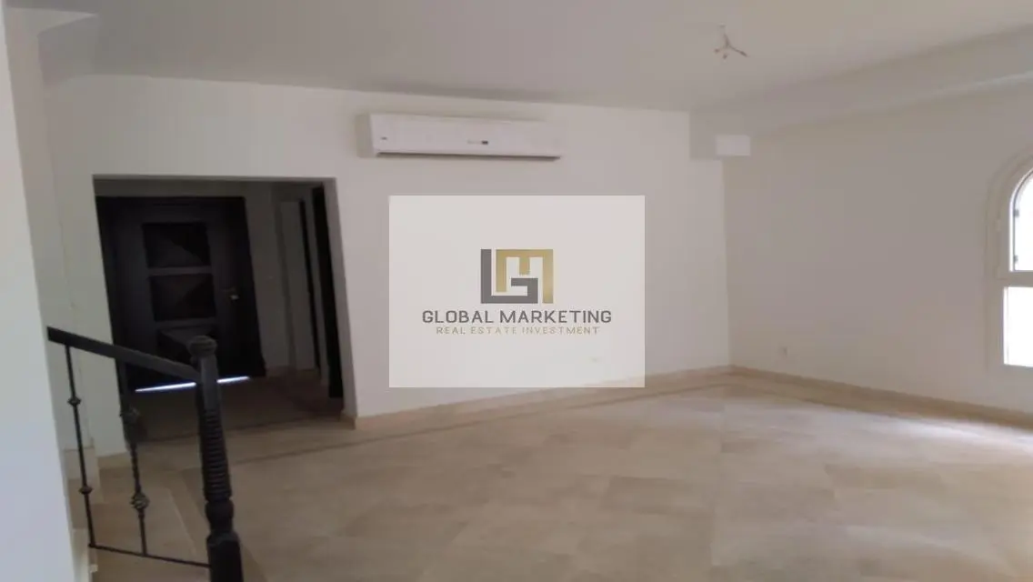 Luxury Apartment with 2500 meters in the Heart of the City