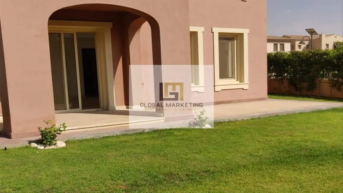 Luxury Apartment with 2500 meters in the Heart of the City