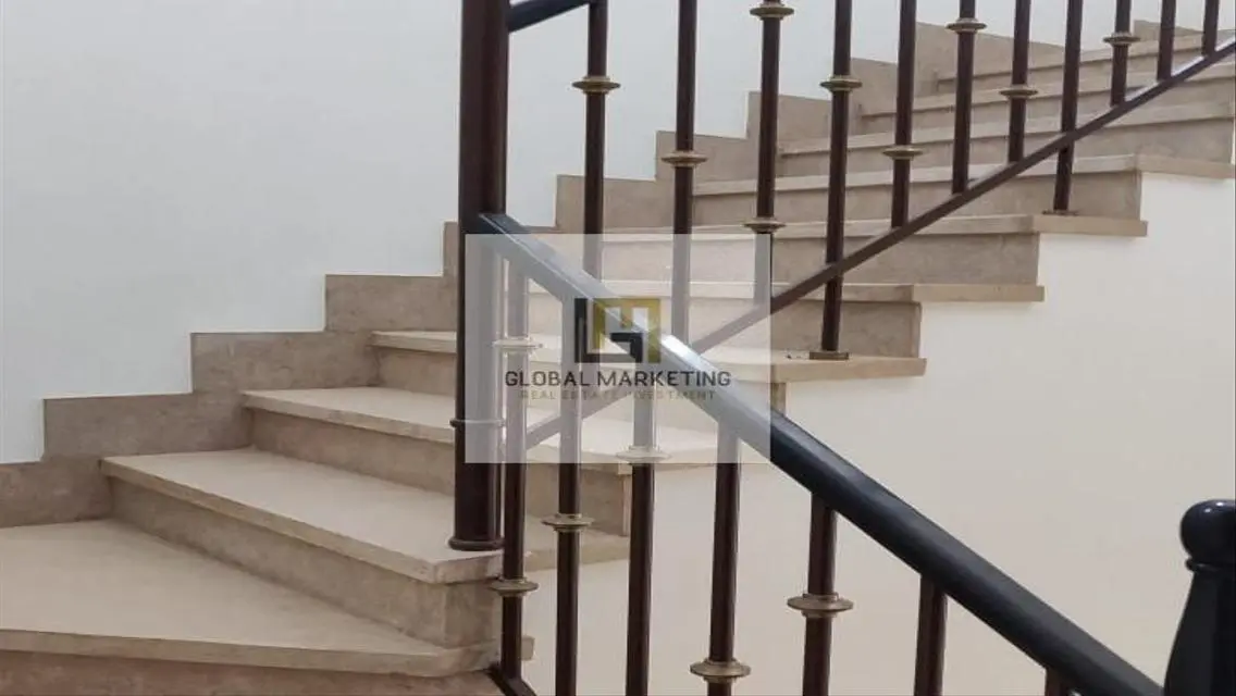 Luxury Apartment with 2500 meters in the Heart of the City