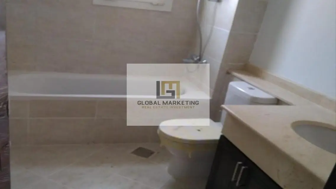 Luxury Apartment with 2500 meters in the Heart of the City