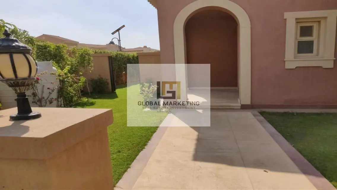 Luxury Apartment with 2500 meters in the Heart of the City