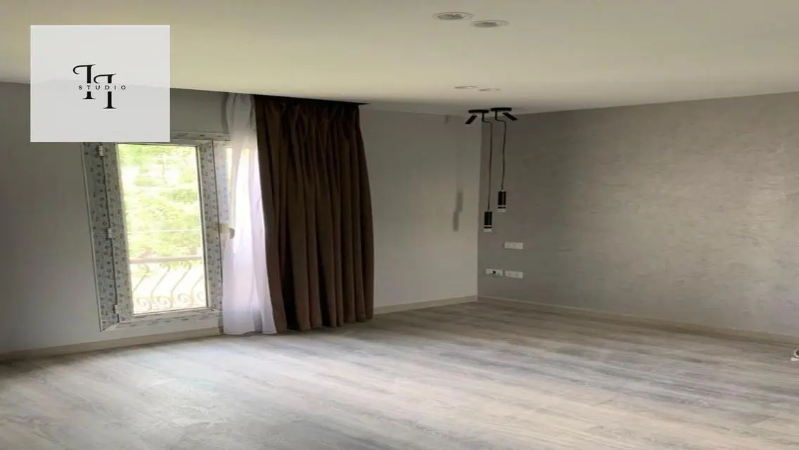 Luxurious Modern Home with All Amenities