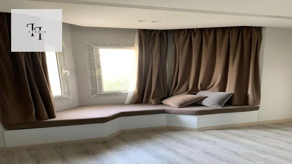 Luxurious Modern Home with All Amenities