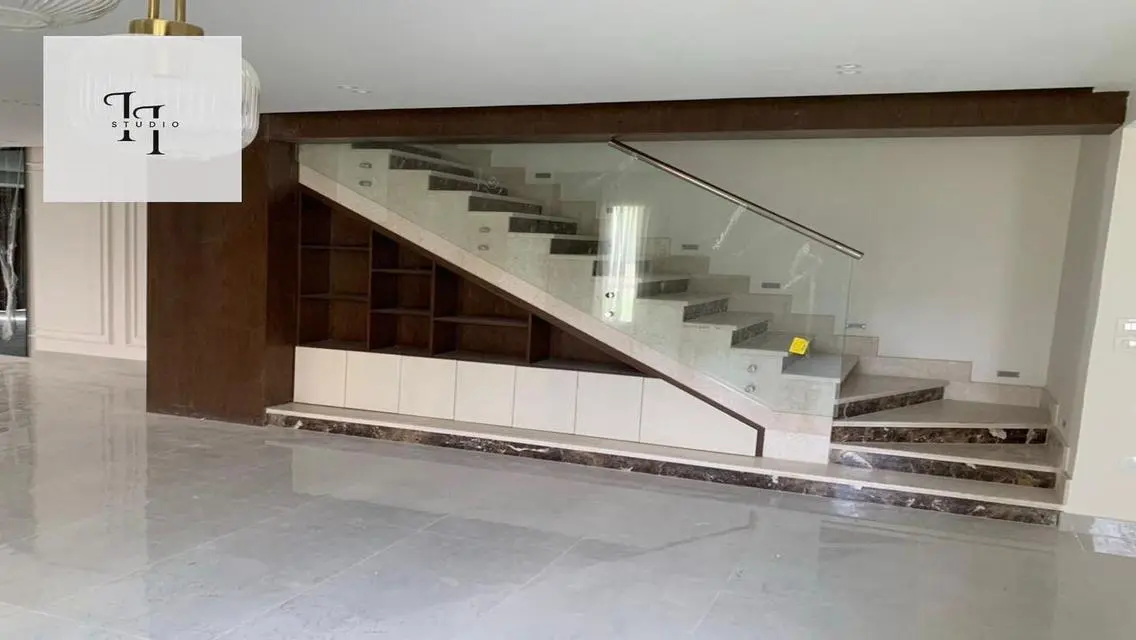 Luxurious Modern Home with All Amenities