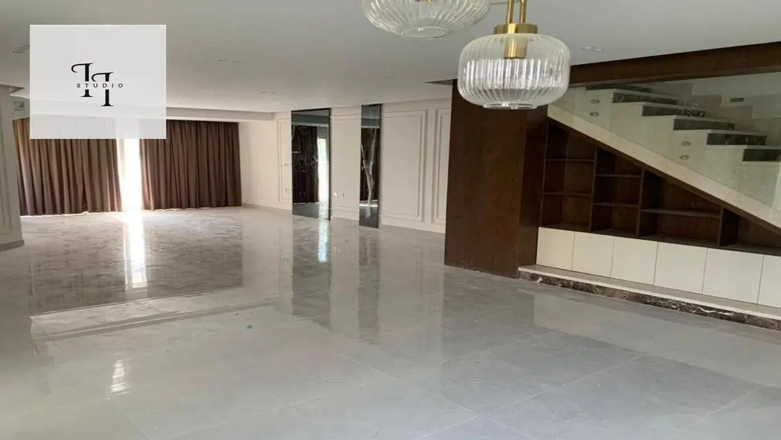 Luxurious Modern Home with All Amenities