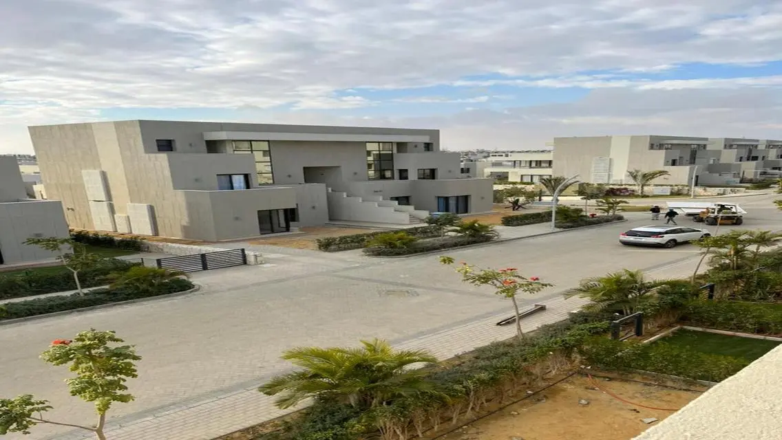Luxurious Apartment for Sale in Azha - Lake View and Premium Amenities
