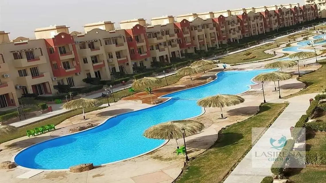 شقة مميزة بمساحة واسعة وإطلالة على البحيرة