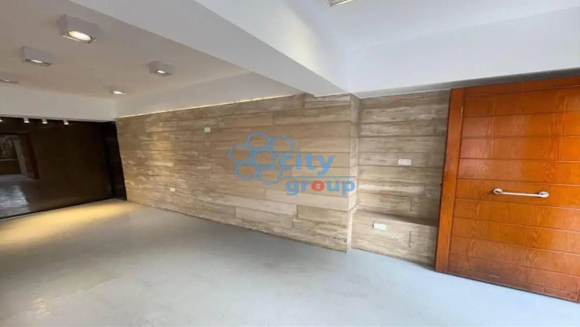 Luxury Apartment in a Prime Location