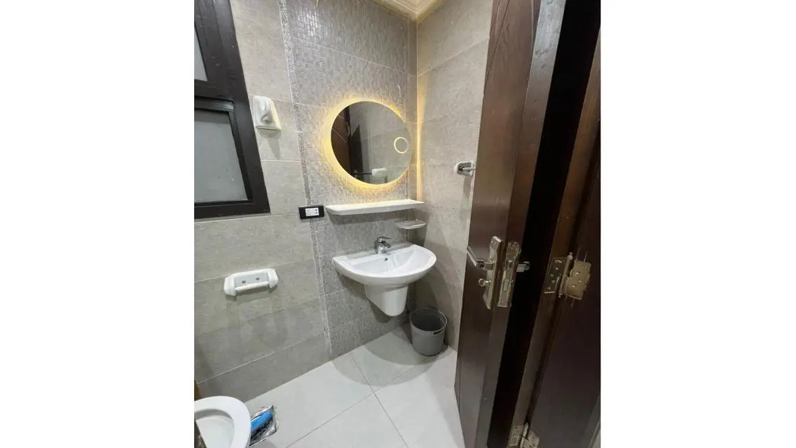 شقة فاخرة للإيجار بسعر مناسب