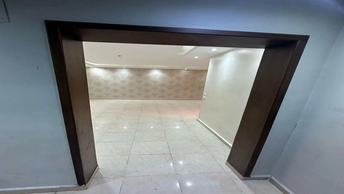 Spacious Apartment in B3 with 200 sqm