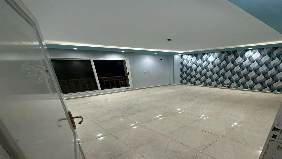 Spacious Apartment in B3 with 200 sqm