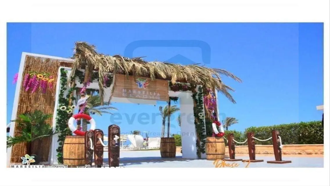 Luxury Villa for Sale with Pool and Balcony View