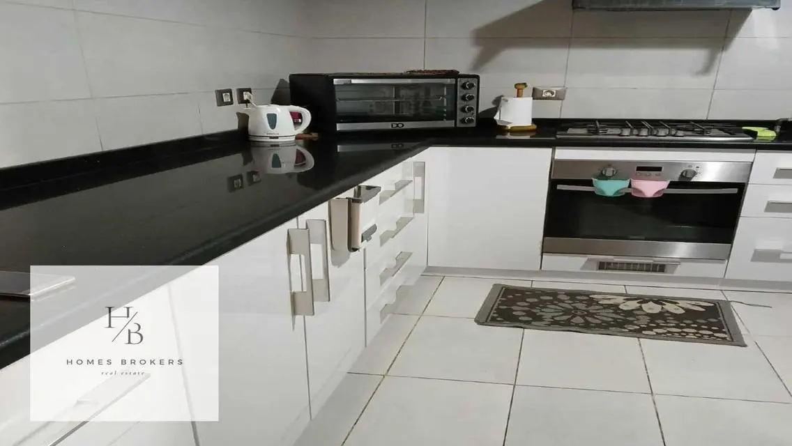 Luxury 3-Room Apartment for Rent with Scenic Views