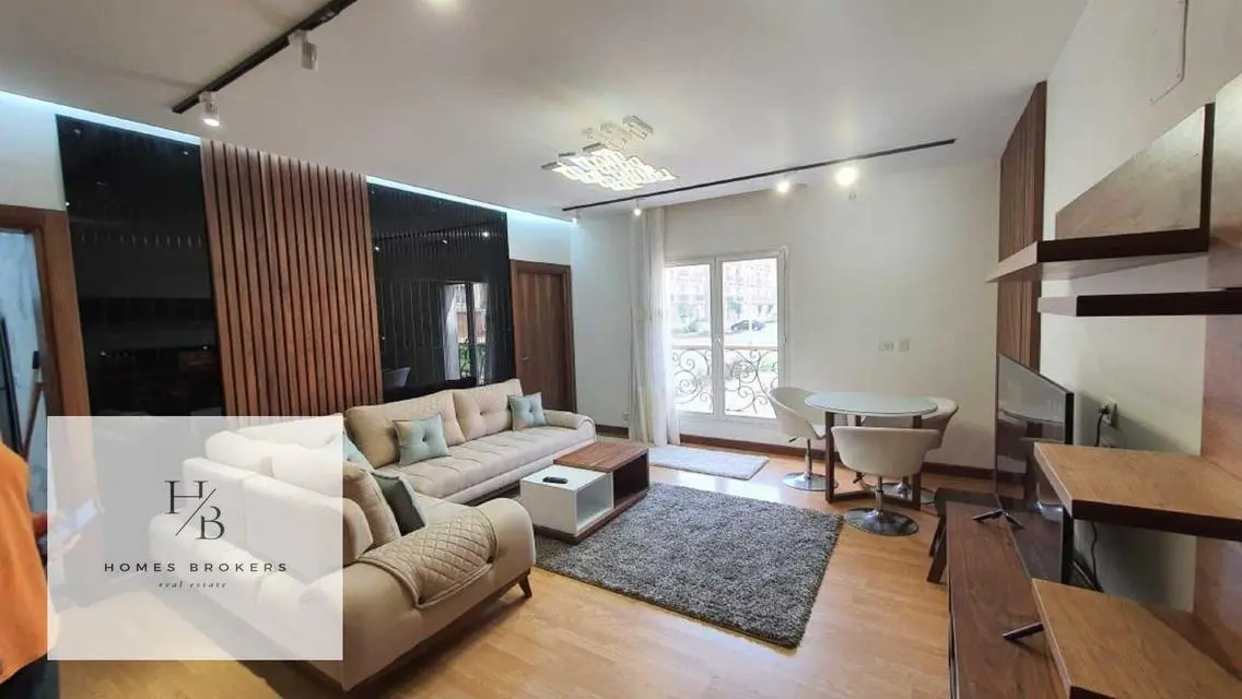 Luxury Apartment for Rent Overlooking Lakes
