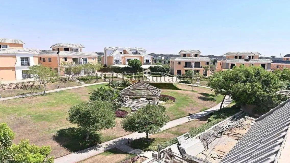 فيلا فاخرة في لايان بمسبح خاص وحديقة
