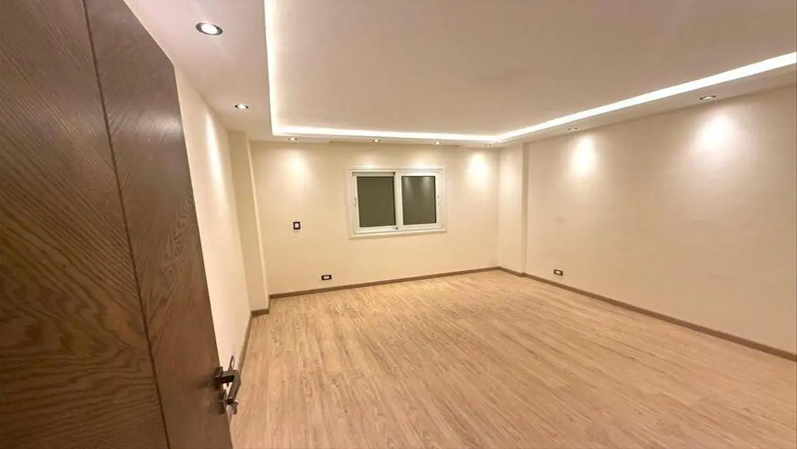 شقة فاخرة للبيع مع إطلالة رائعة
