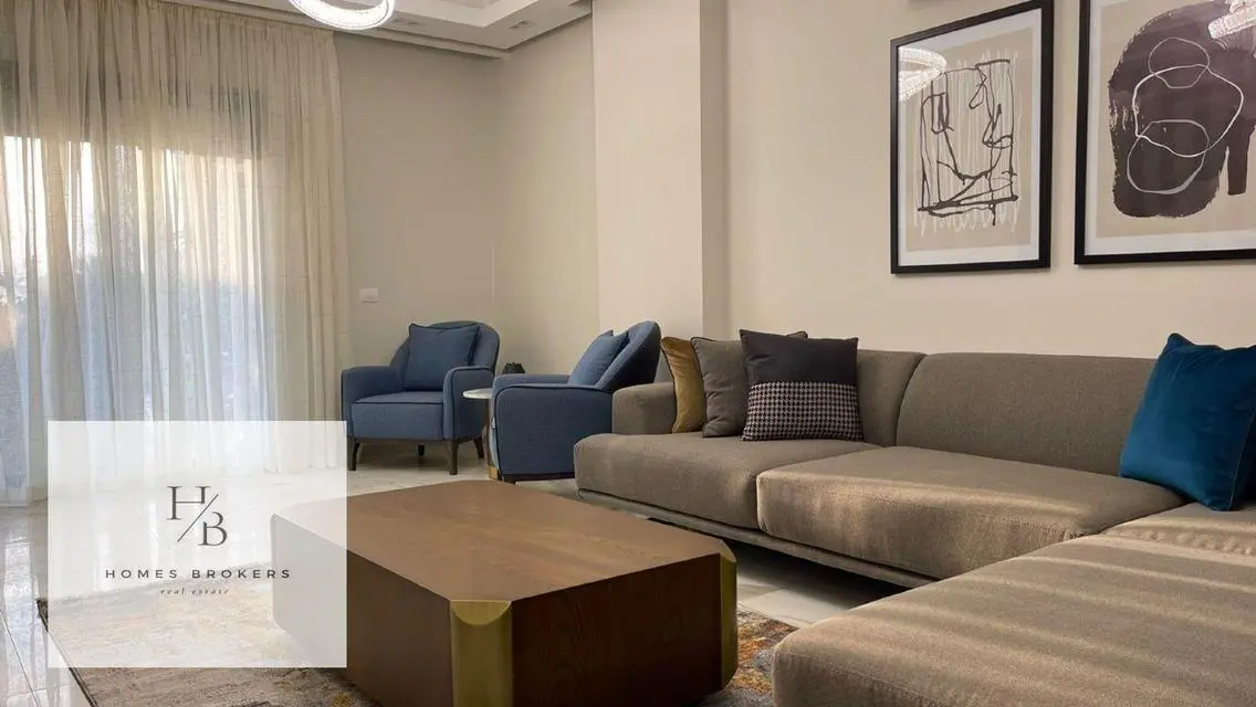 شقة فاخرة في Eastown Residences