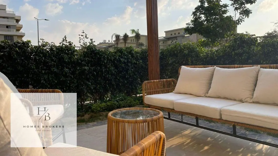 شقة فاخرة في Eastown Residences