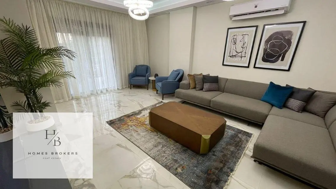 شقة فاخرة في Eastown Residences