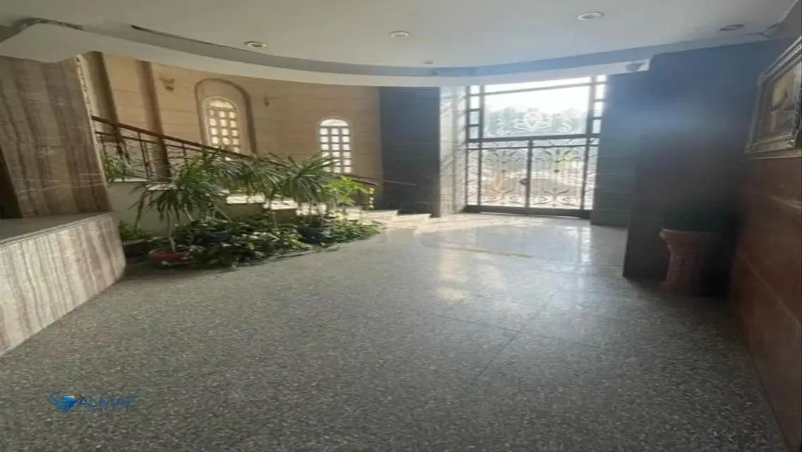 شقة رائعة بمساحة 240 متر مربع