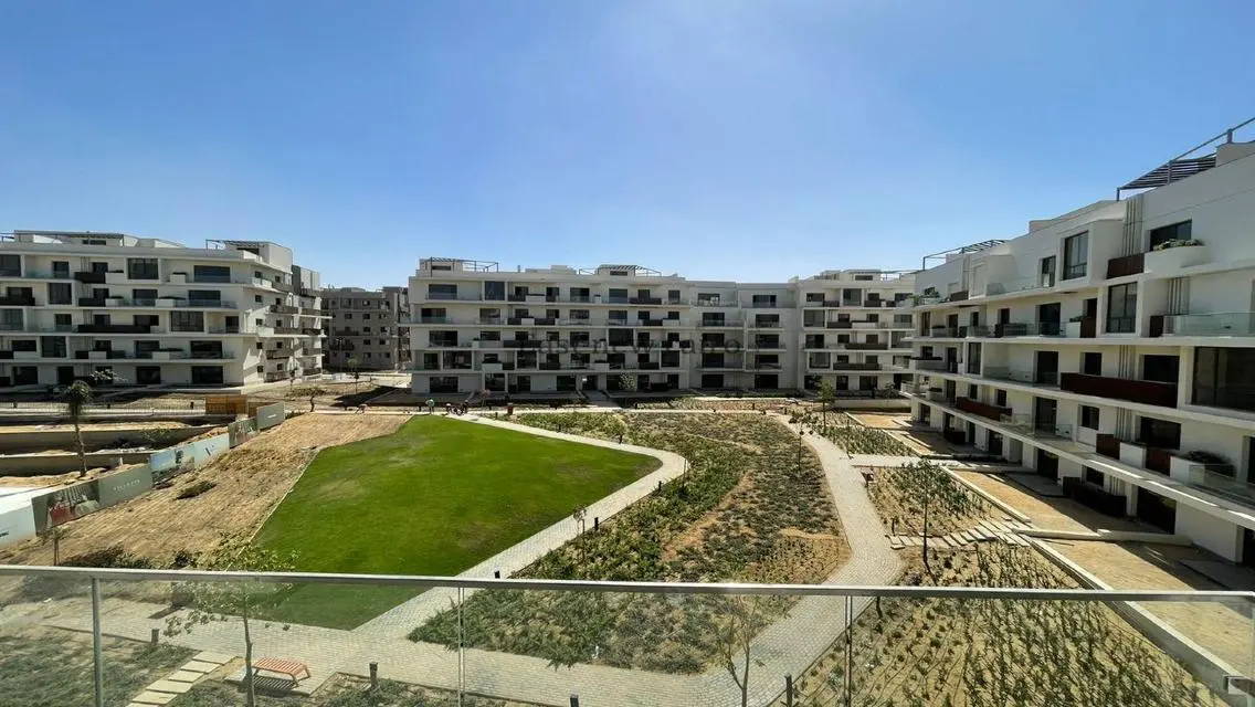 Luxury Apartment in V-Residence 200