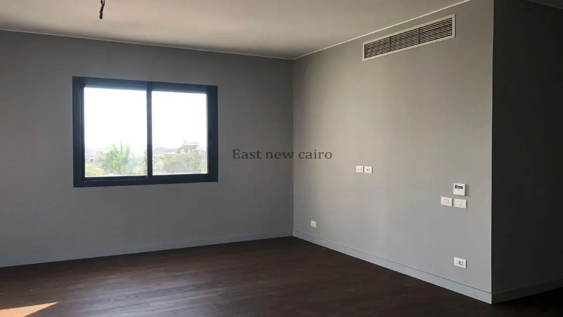 Luxury Apartment in V-Residence 200