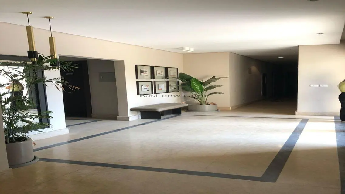 Luxury Apartment in V-Residence 200