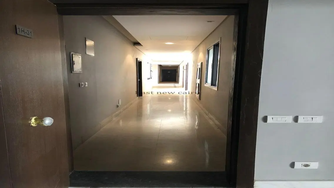 Luxury Apartment in V-Residence 200