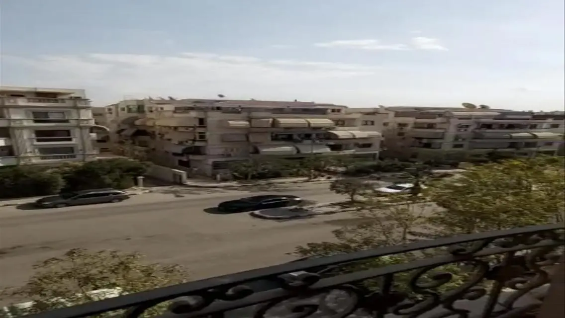 شقة فاخرة للبيع بمساحة واسعة