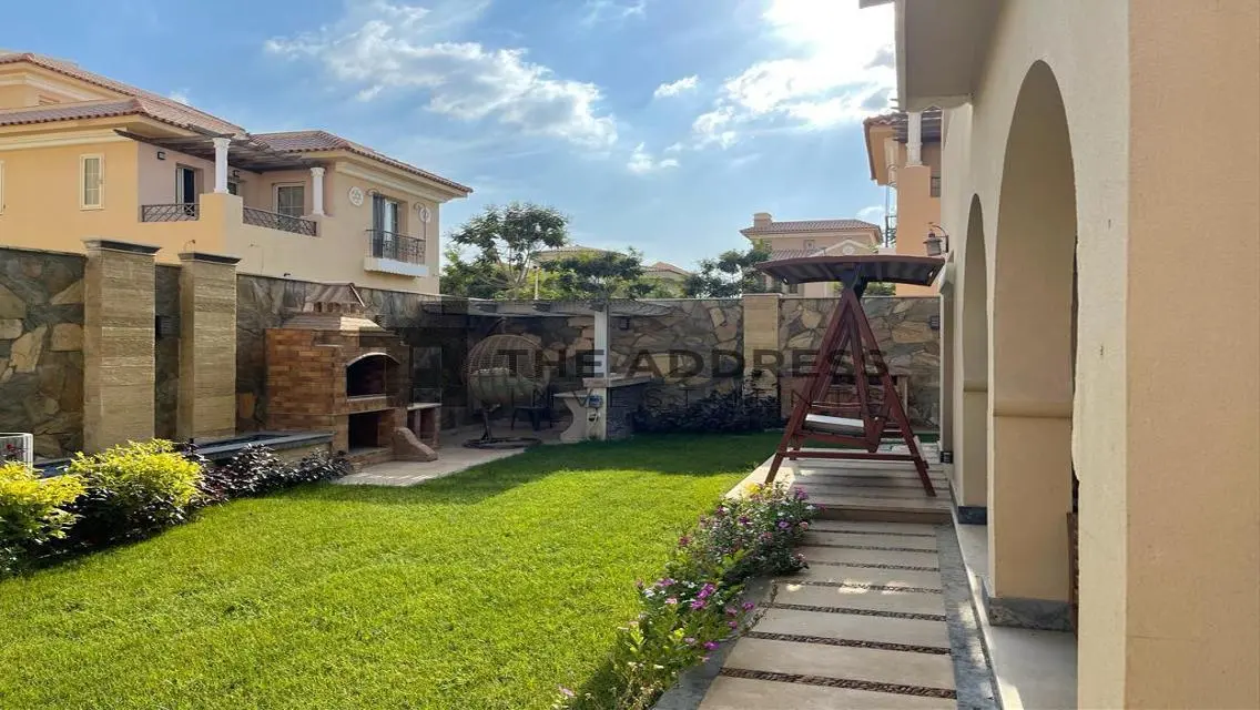 Luxury Villa with Private Garden and Pool