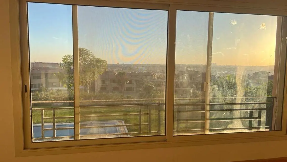 فيلا فاخرة مع مسبح خاص ومساحات خضراء