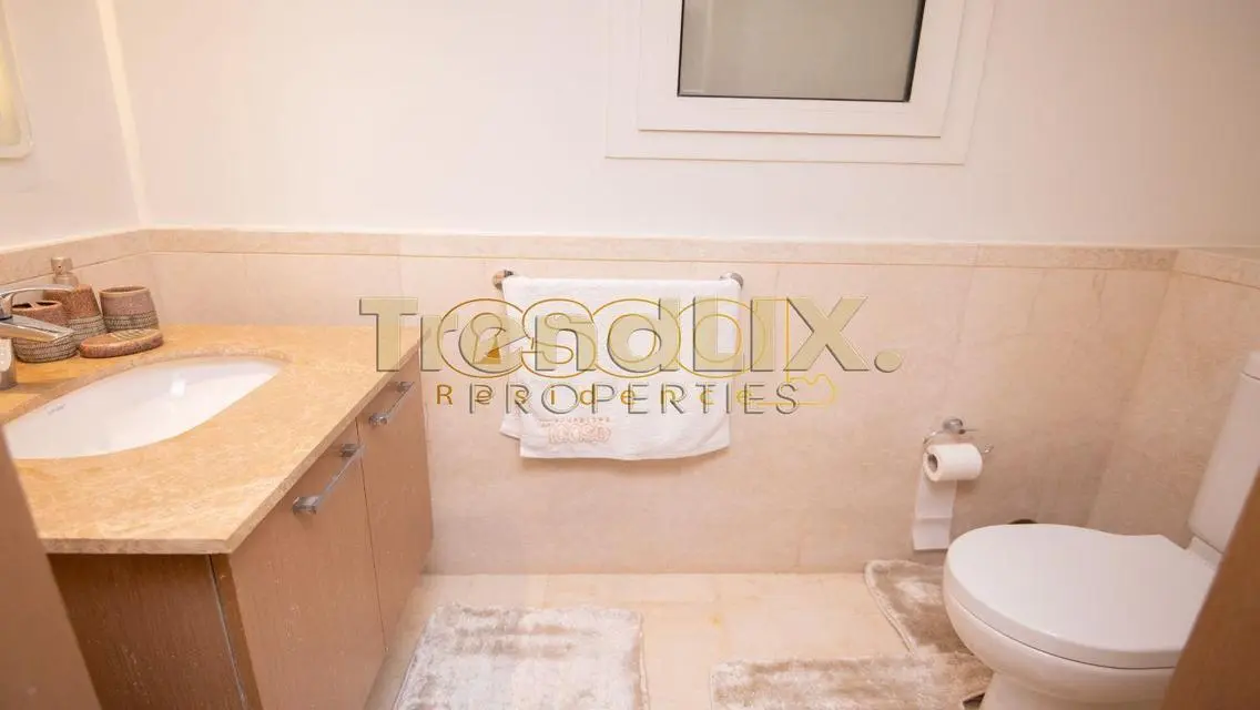 Luxury Apartment in Mivida with Scenic View