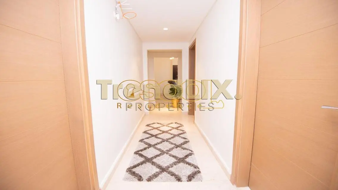 Luxury Apartment in Mivida with Scenic View