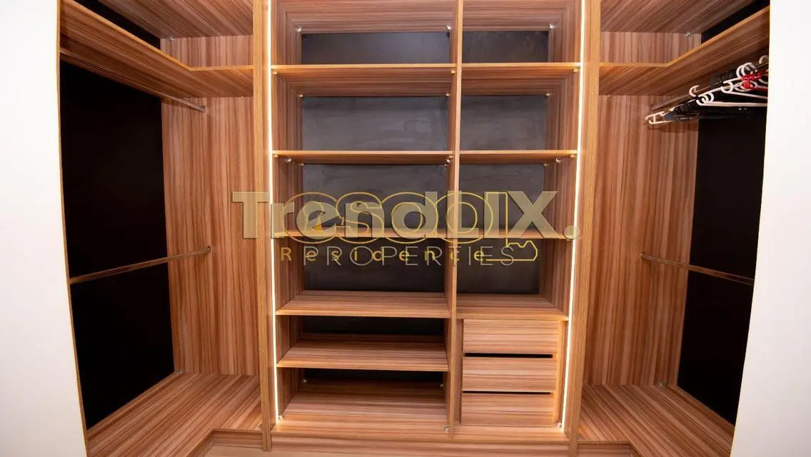 Luxury Apartment in Mivida with Scenic View