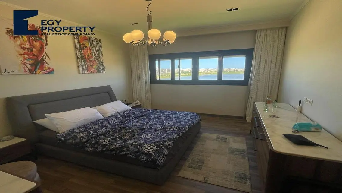 Luxury Villa for Sale with Private Pool and Garden in the Heart of the City